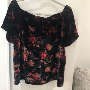 LOFT petite velvet top M off shoulders black with orange flowers
